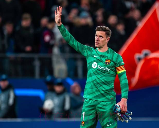 世体:巴萨希望与特狮面谈 劝说其签署医疗报告 世体:巴萨希望与特狮面谈 劝说其签署医疗报告